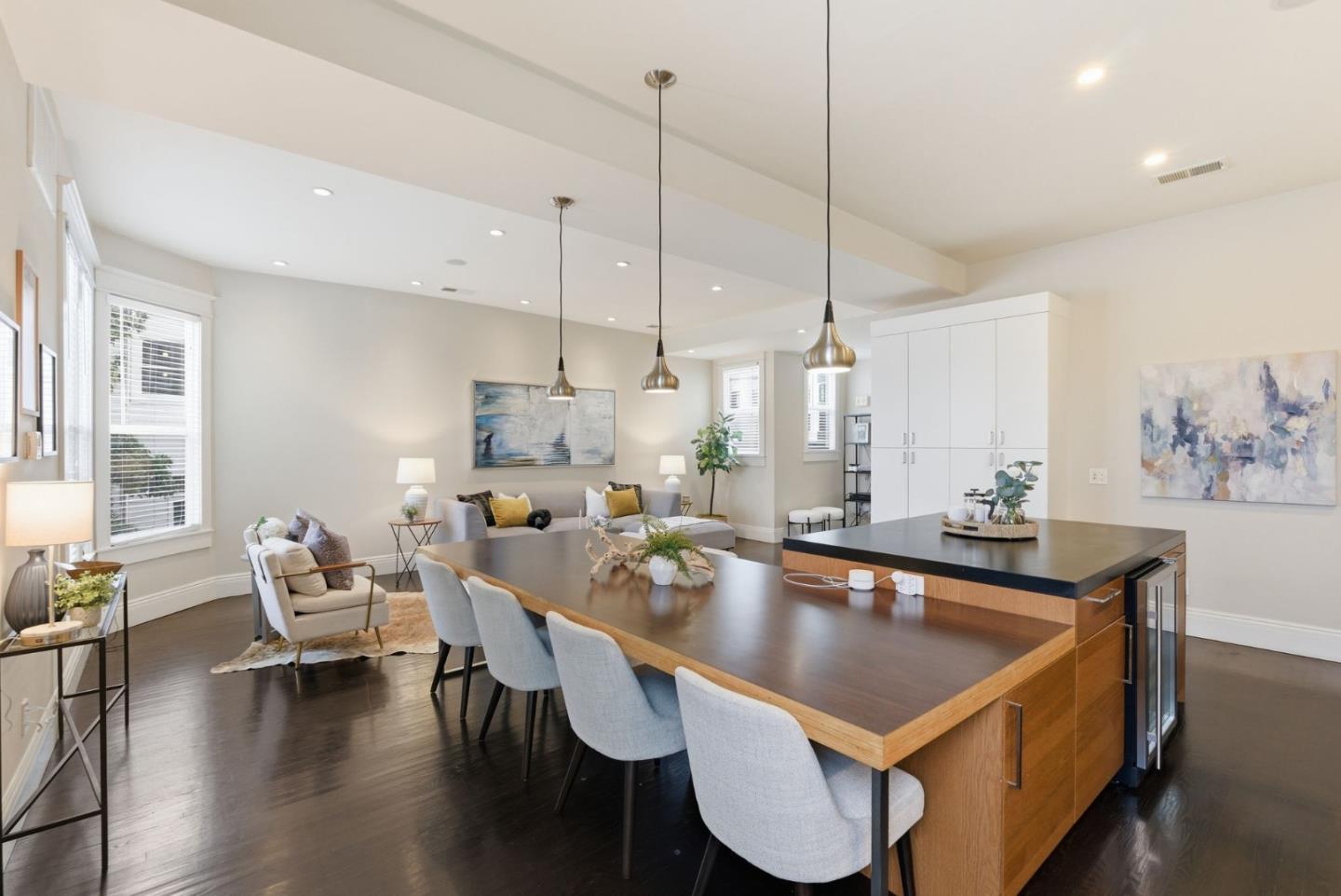 471 South Van Ness Avenue