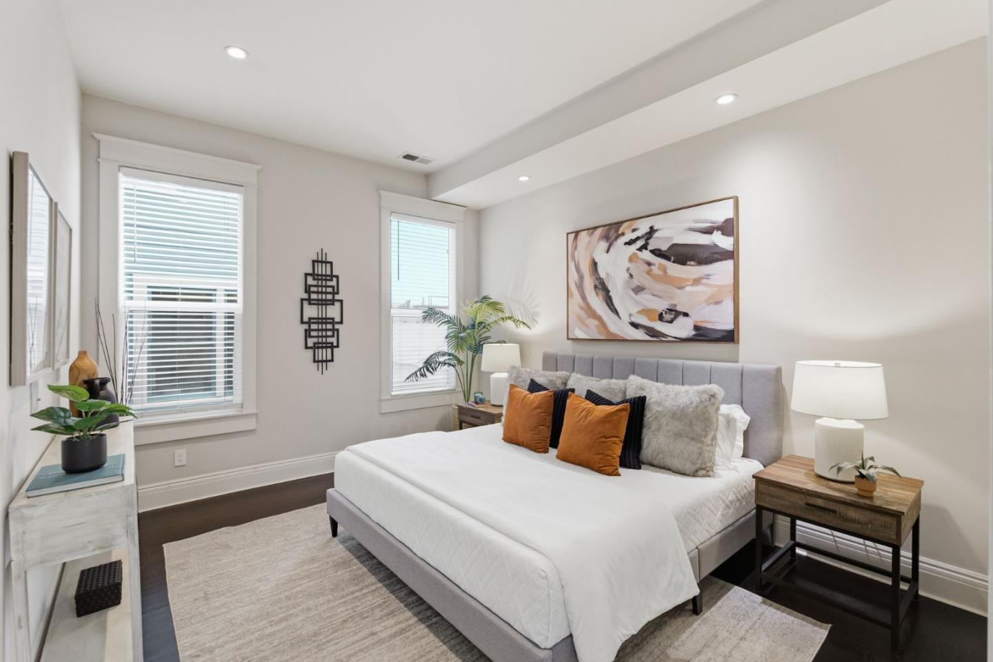 471 South Van Ness Avenue