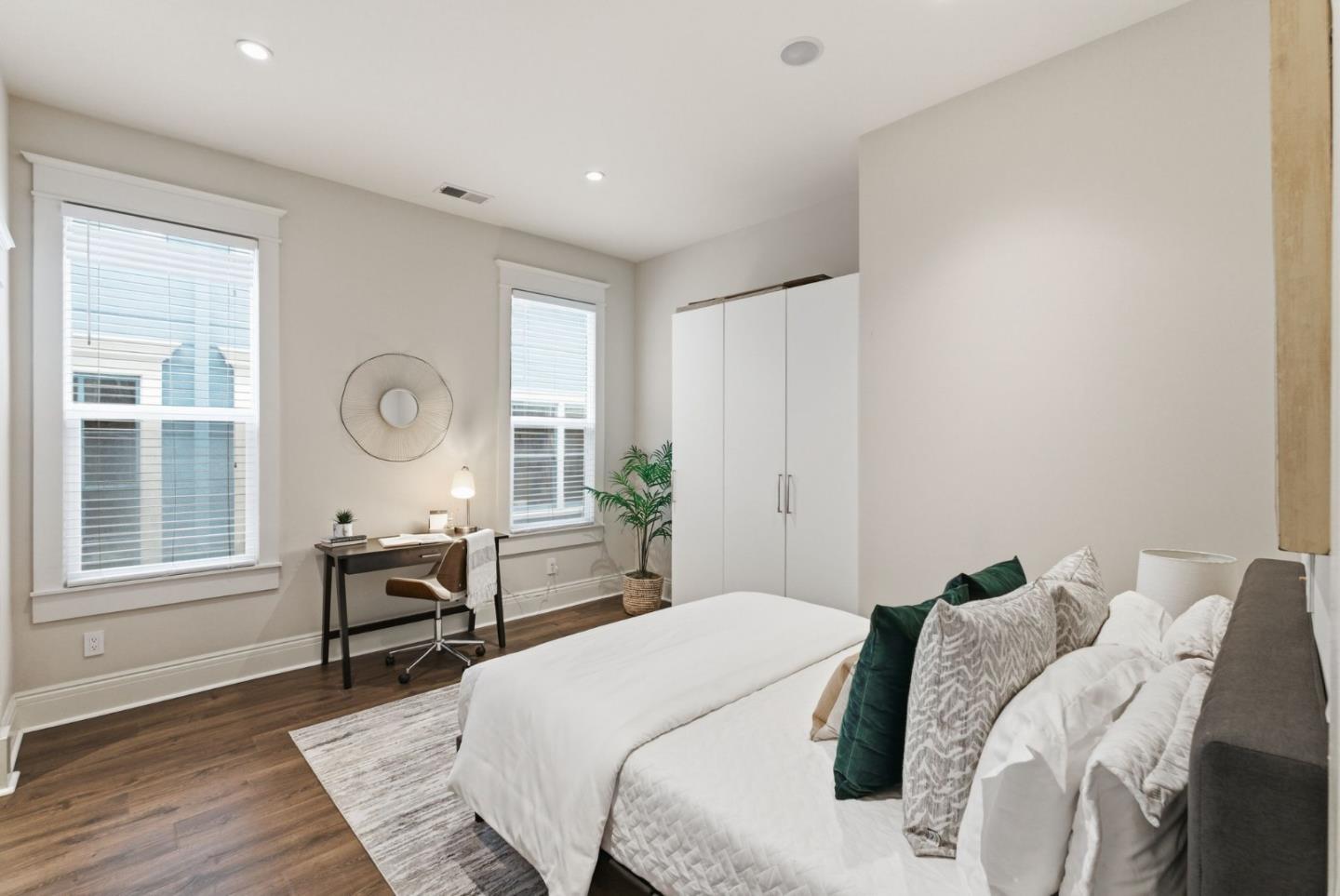 471 South Van Ness Avenue