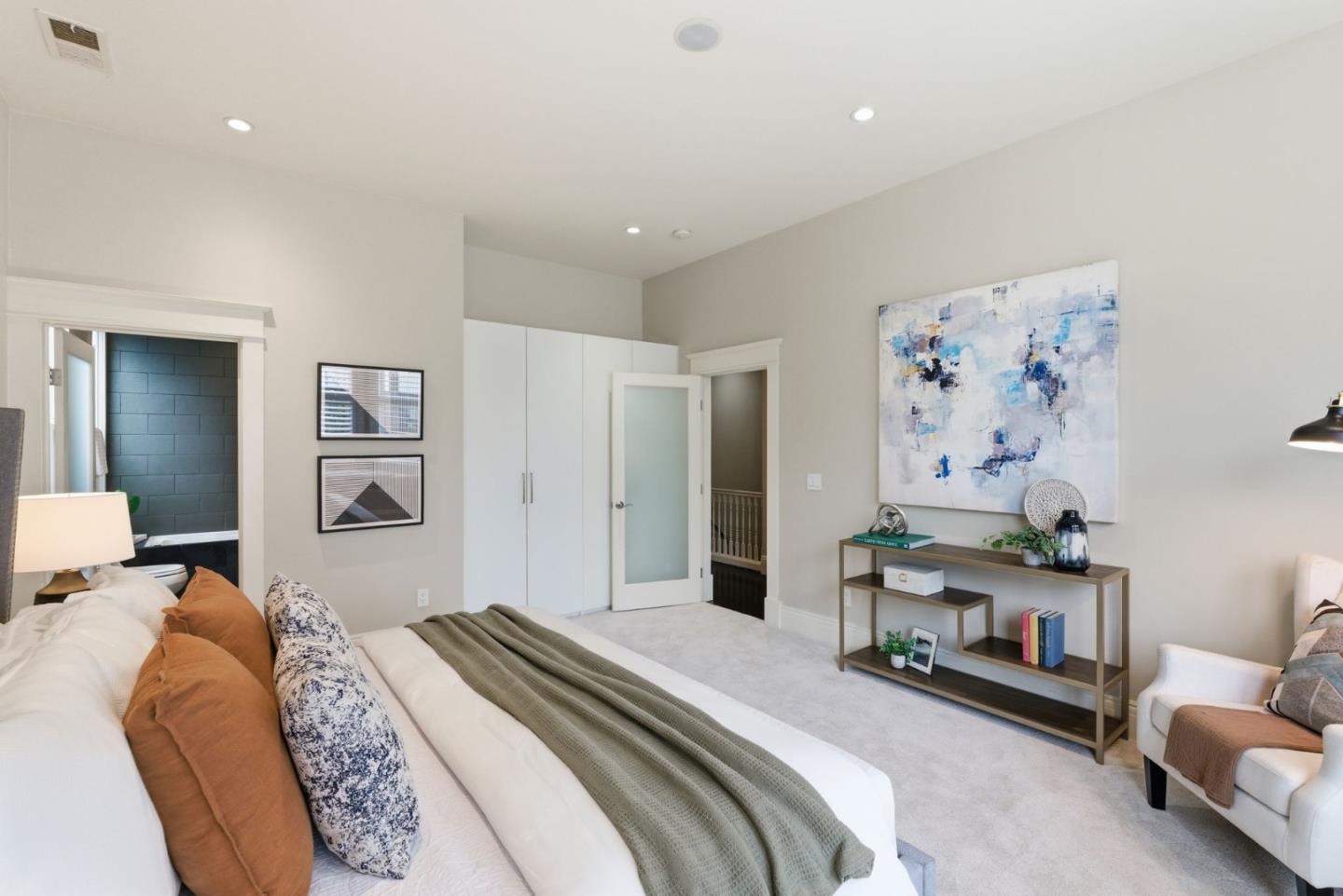 471 South Van Ness Avenue