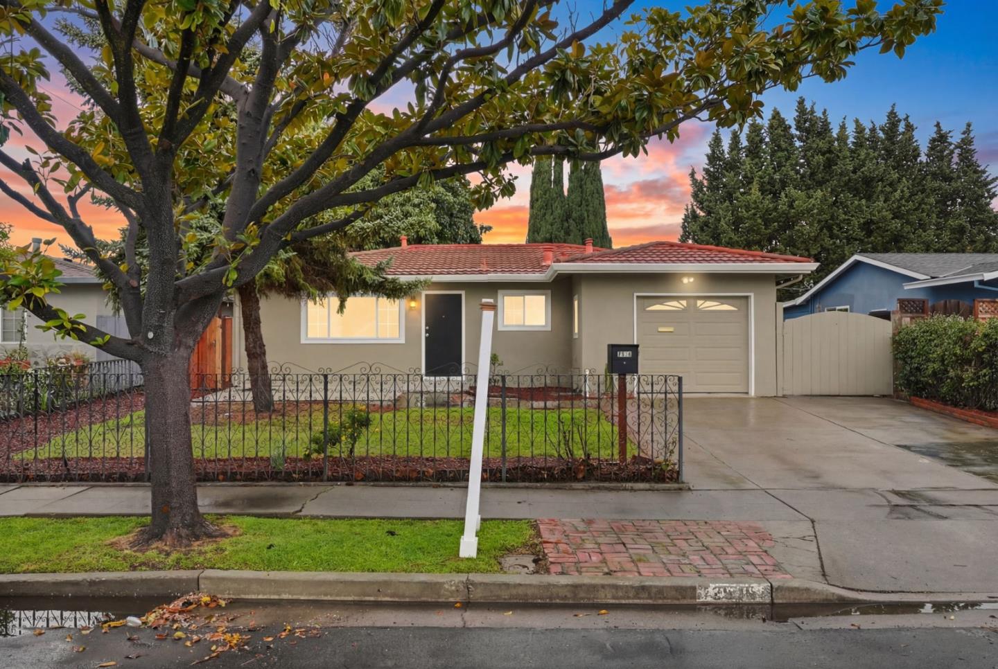 2536 Pilot Knob Drive