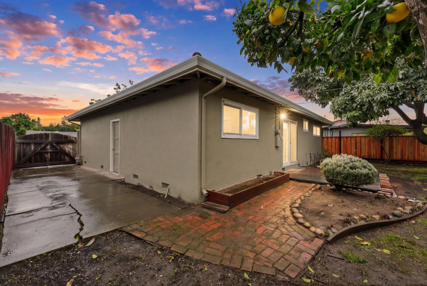 2536 Pilot Knob Drive