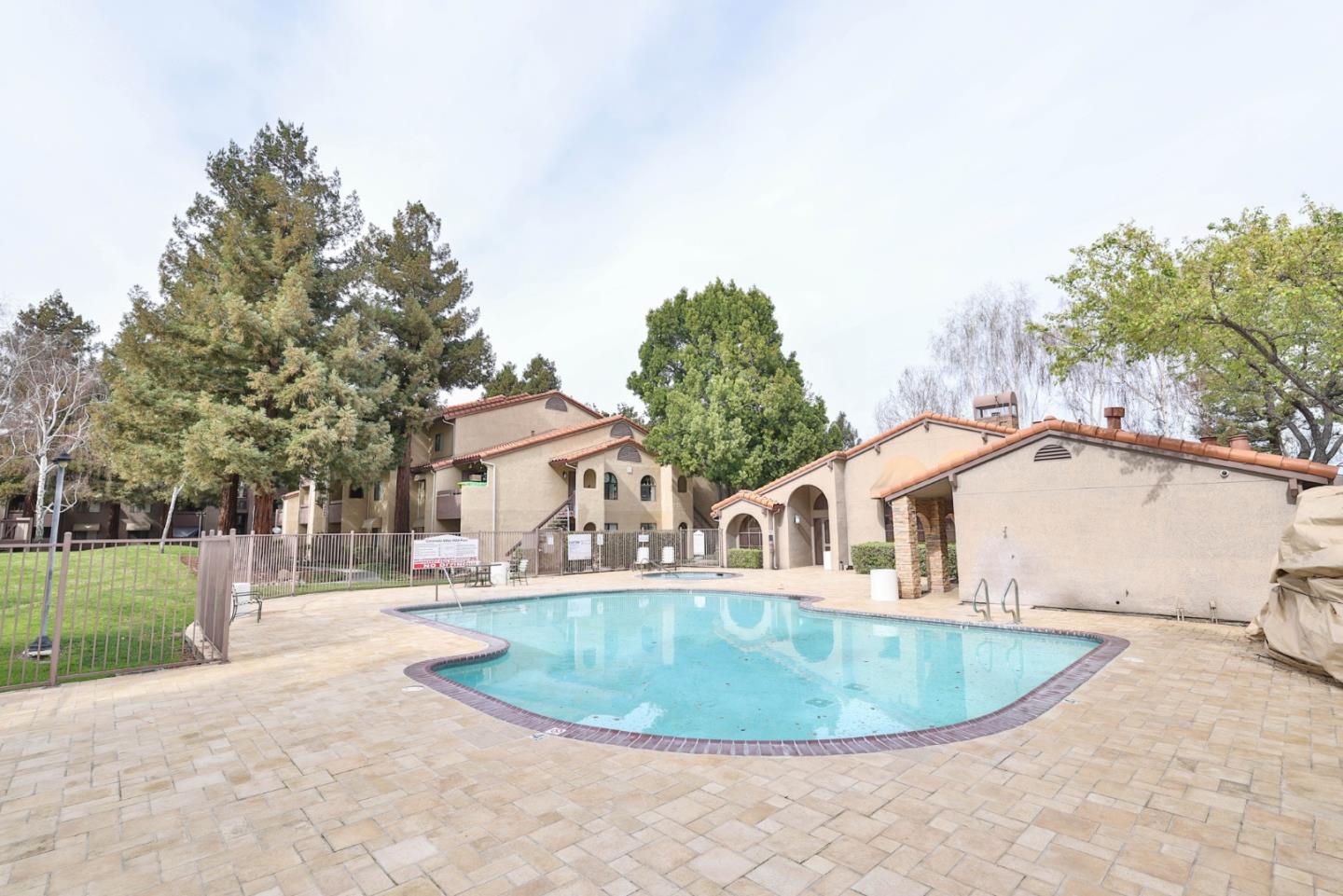 2250 Monroe Street 244