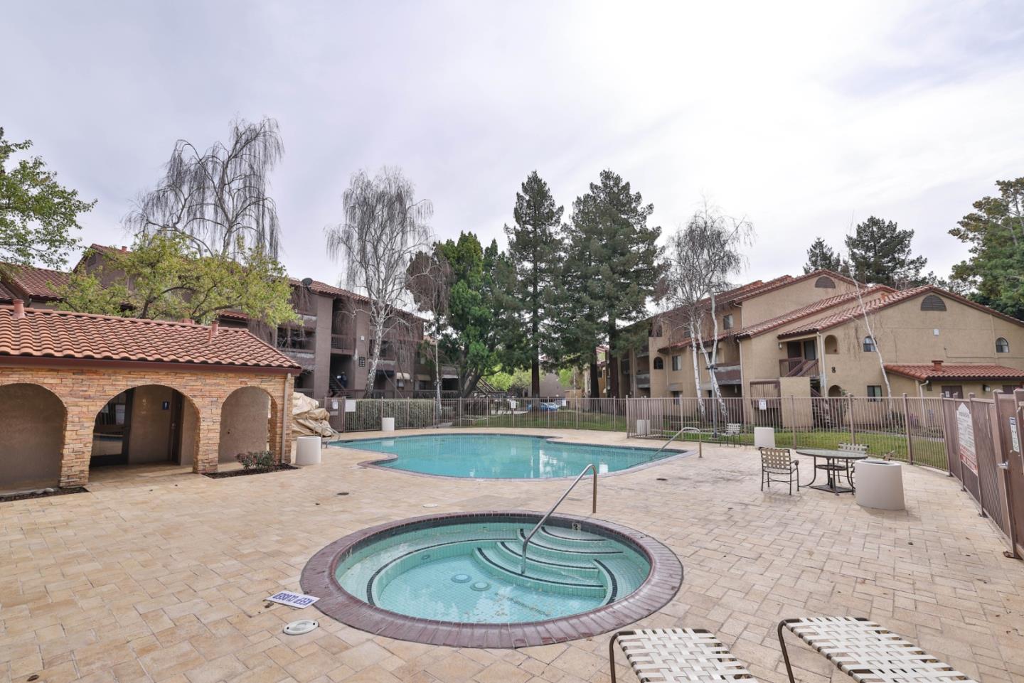 2250 Monroe Street 244