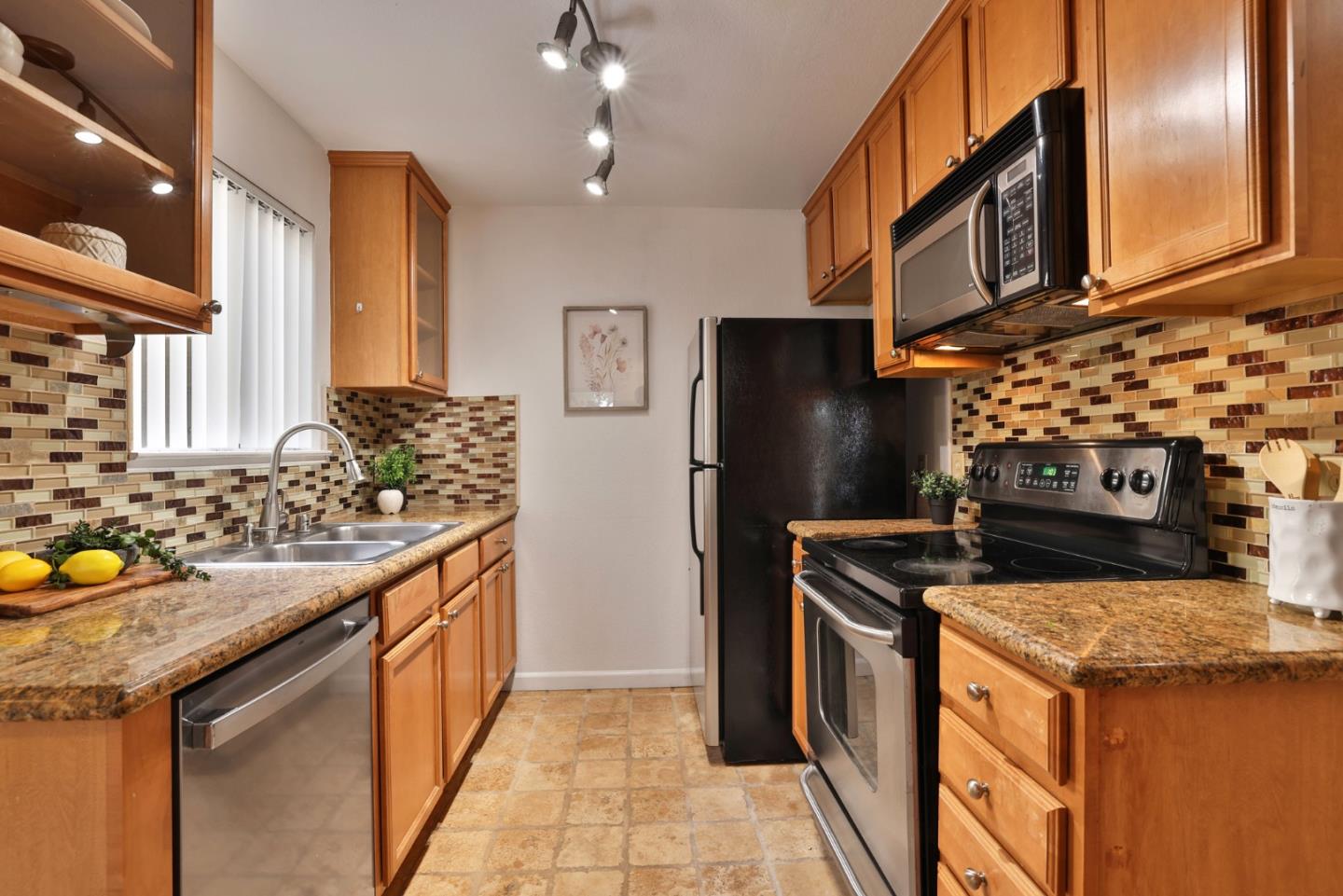 2250 Monroe Street 244