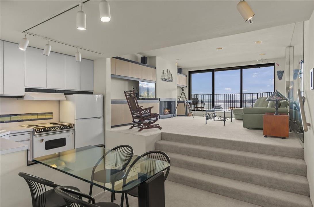 2295 Vallejo Street 408