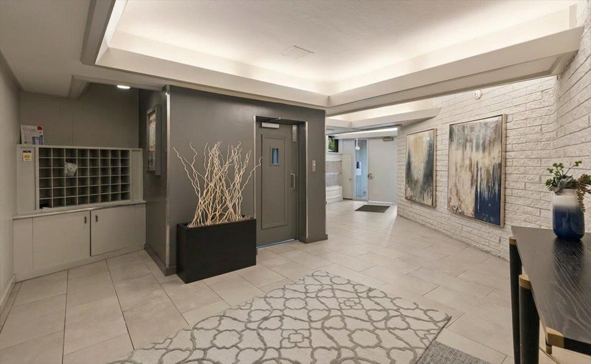 2295 Vallejo Street 408