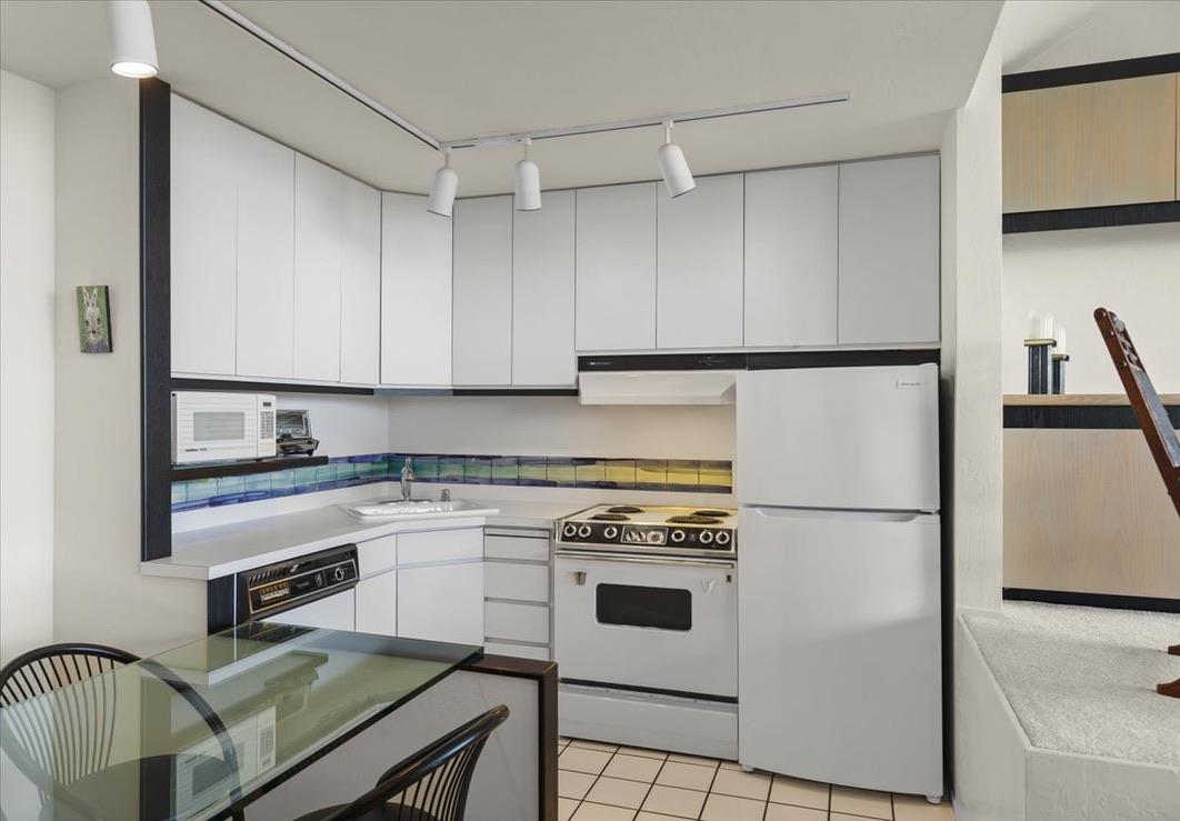 2295 Vallejo Street 408