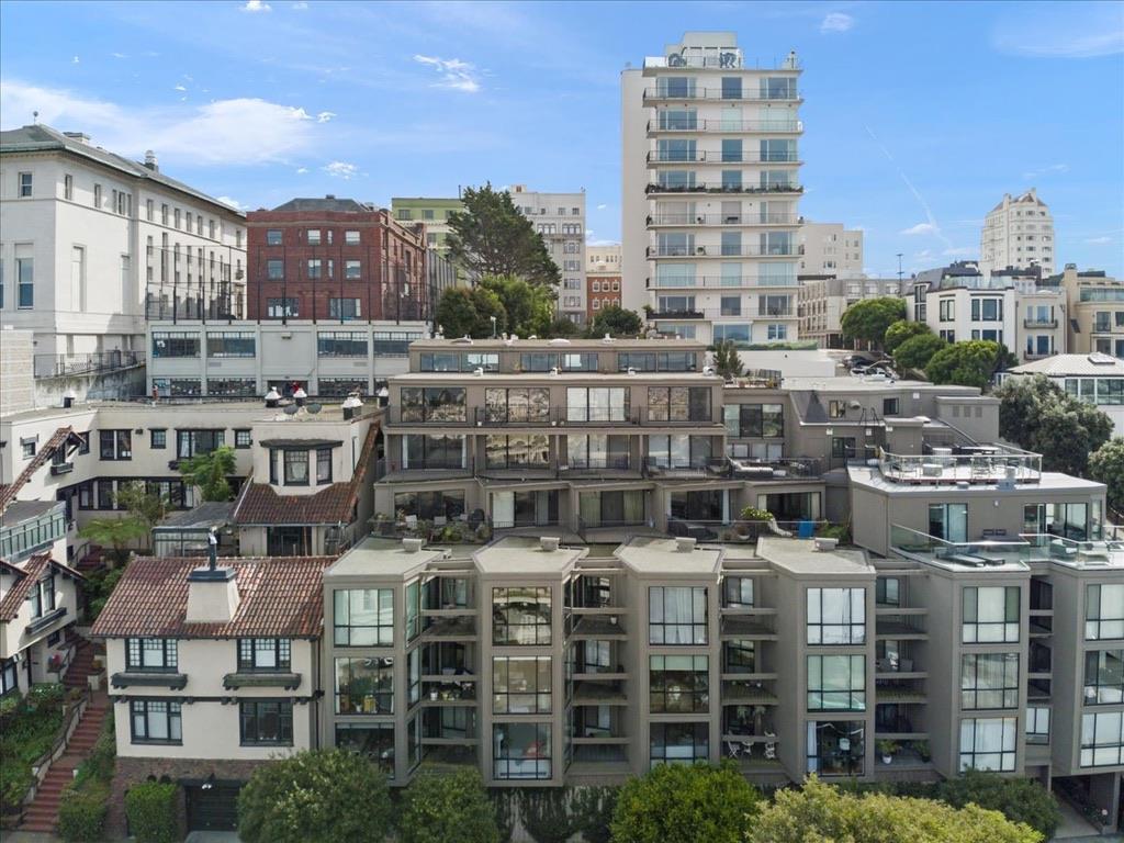 2295 Vallejo Street 408