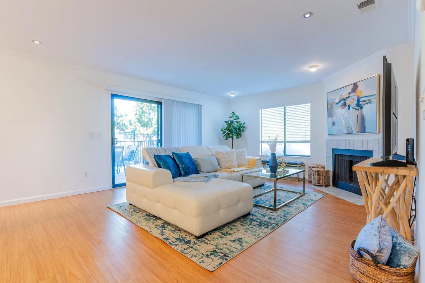 40425 Chapel Way 107