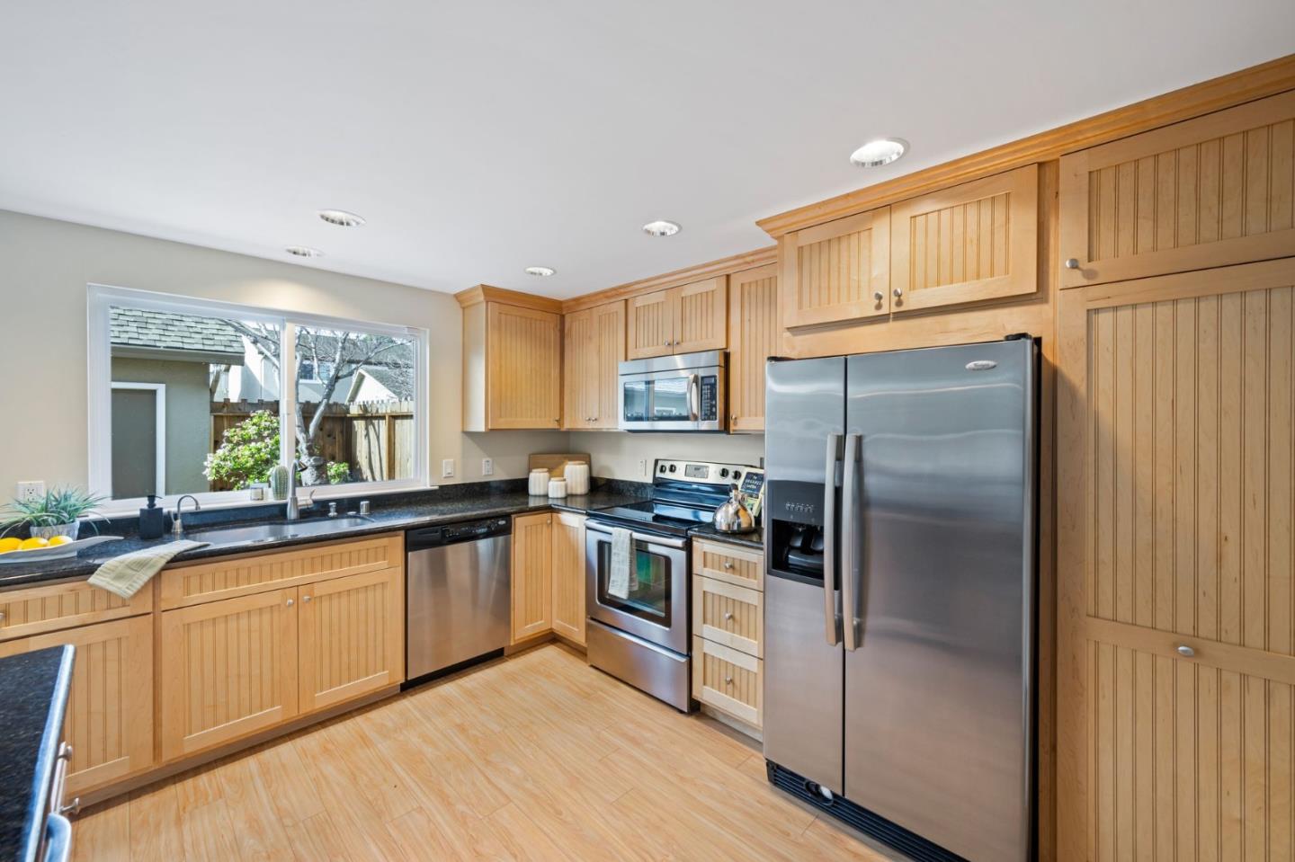 1527 Beach Park Boulevard