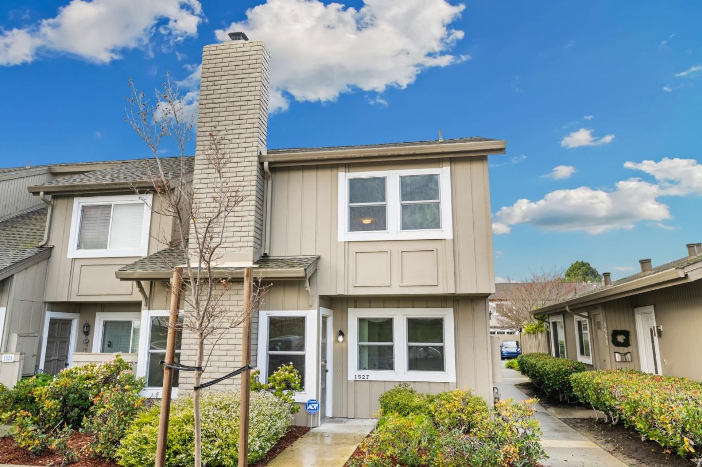 1527 Beach Park Boulevard