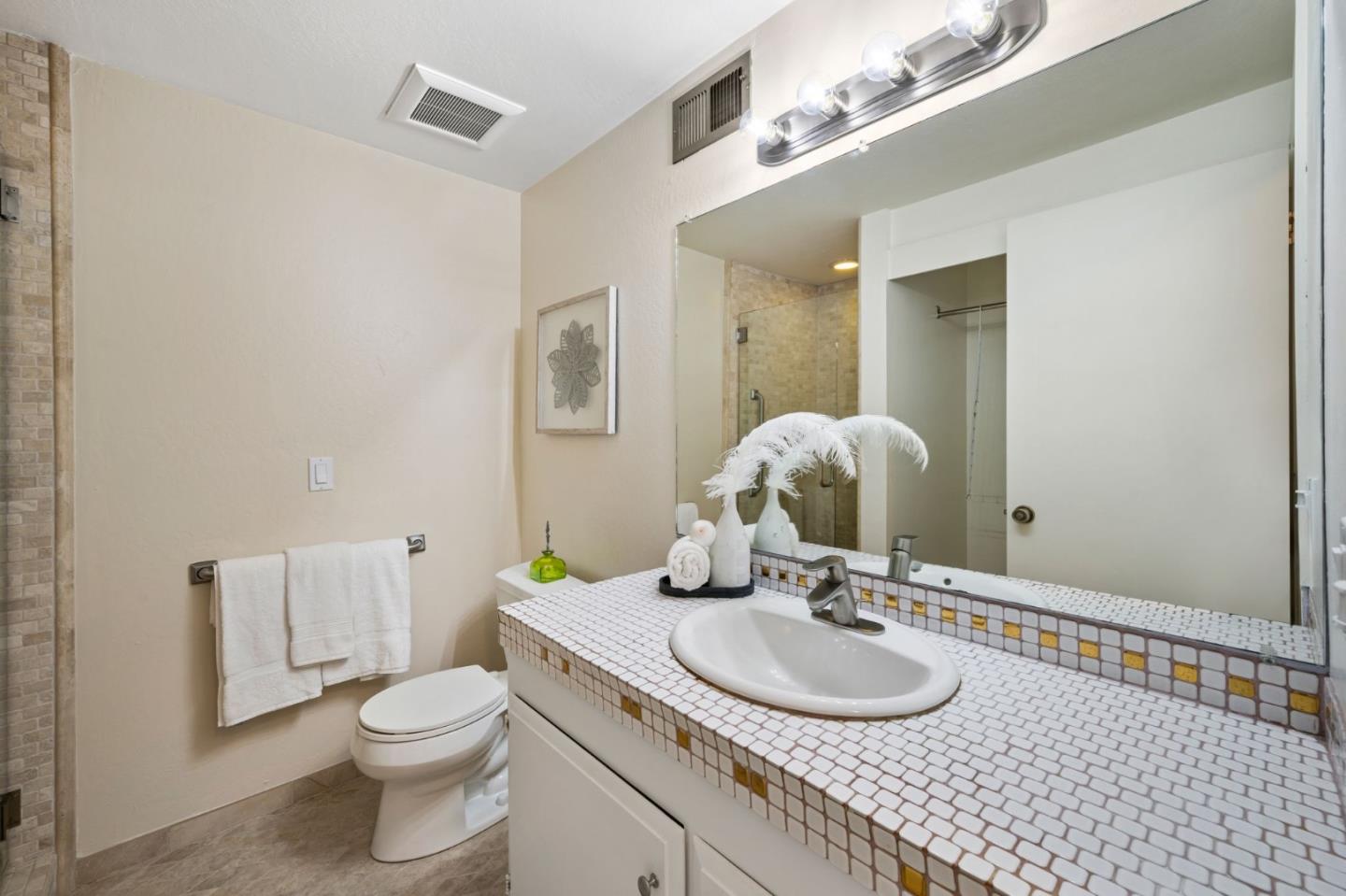 1527 Beach Park Boulevard