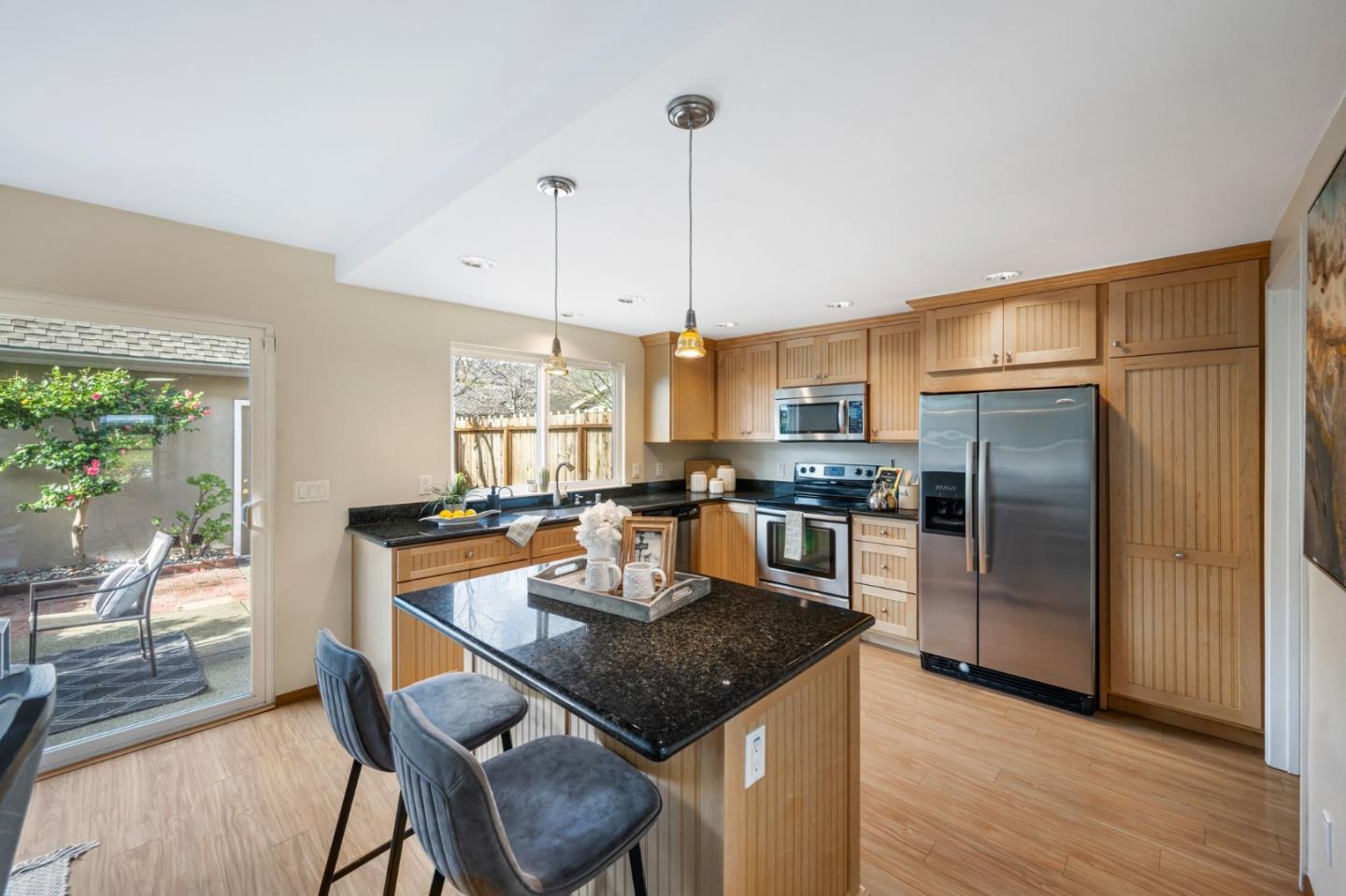 1527 Beach Park Boulevard