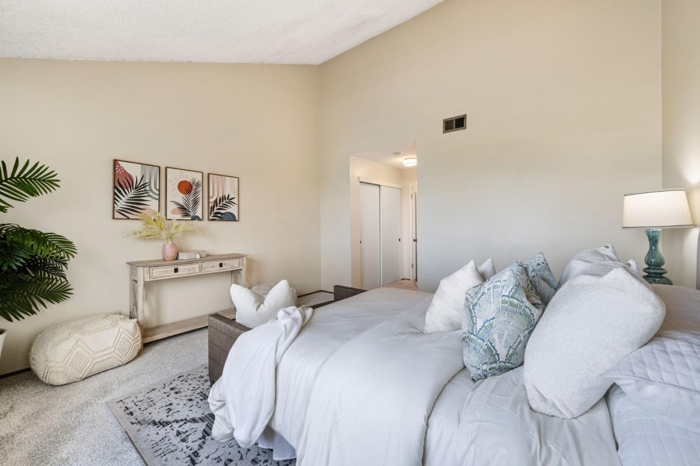 1527 Beach Park Boulevard