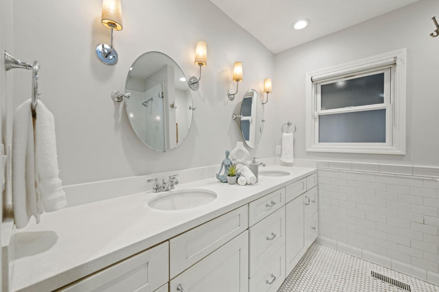 920 West Julian Street