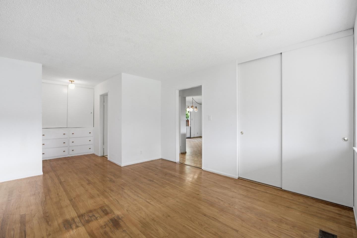 2261 Central Park Drive