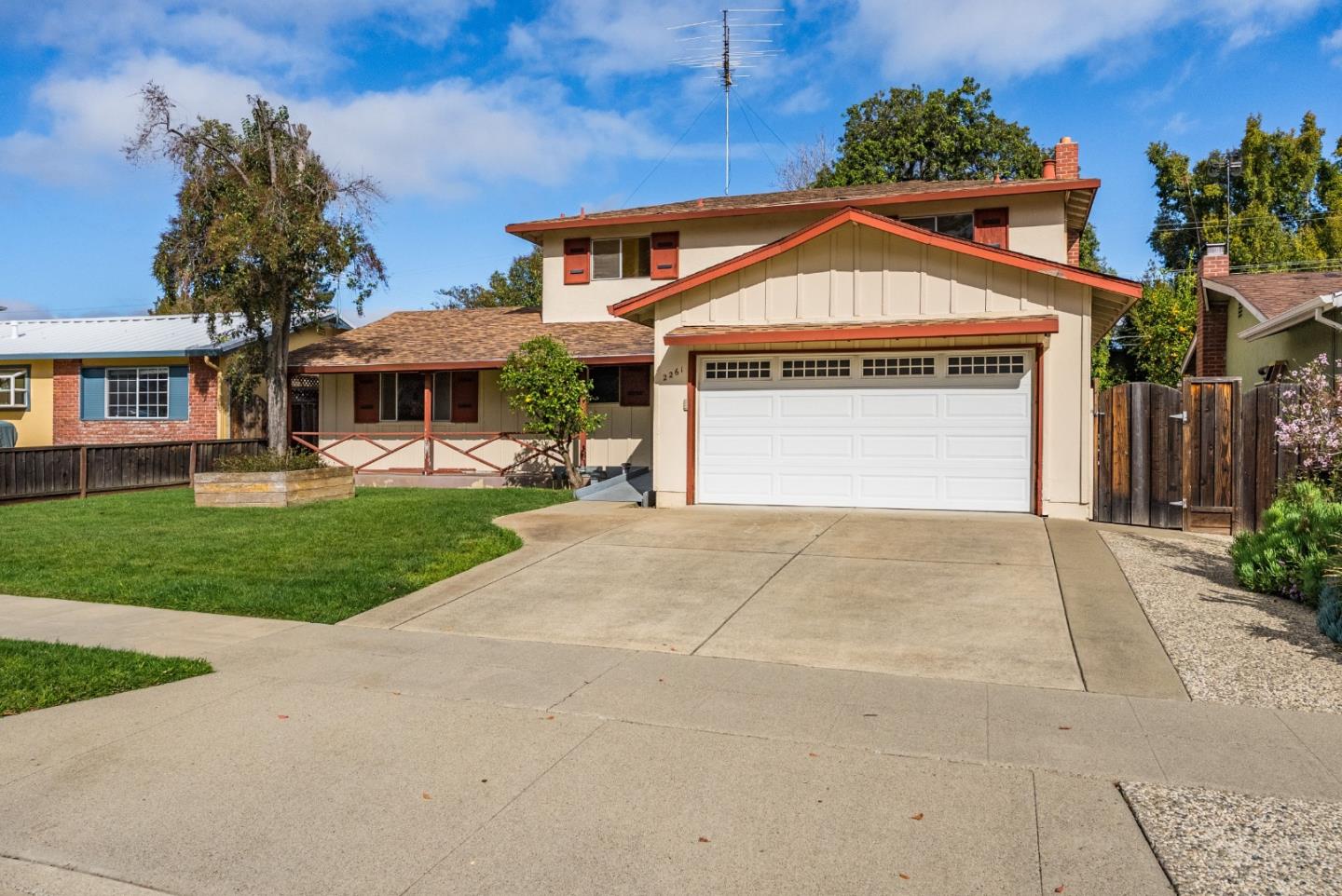 2261 Central Park Drive