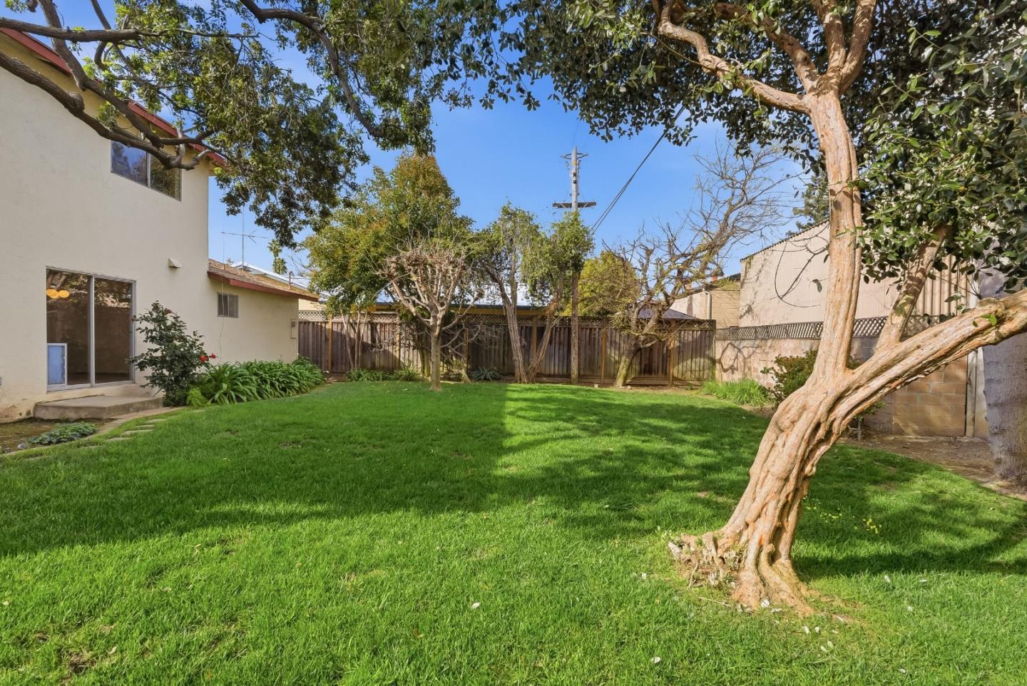 2261 Central Park Drive