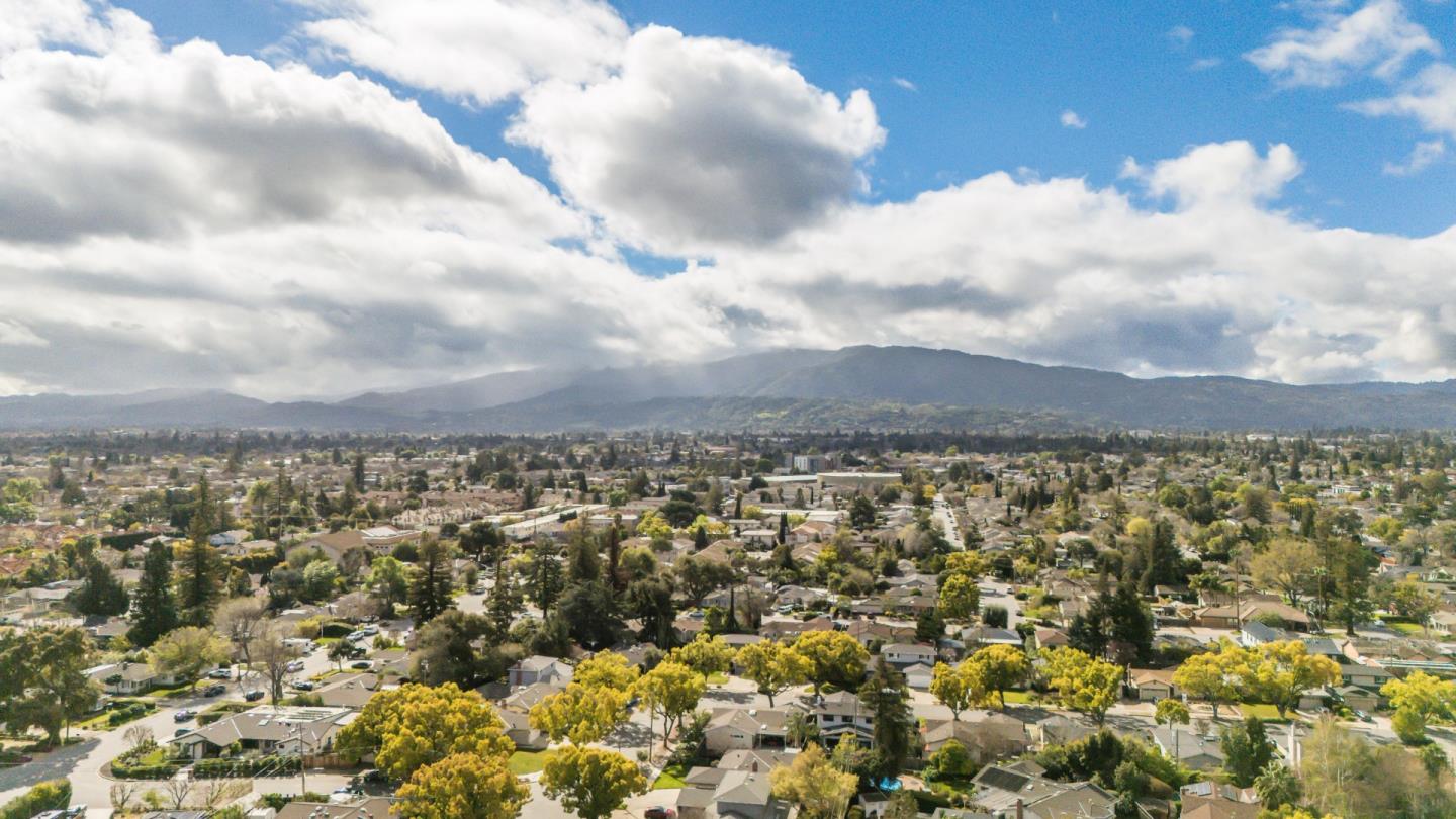 2261 Central Park Drive