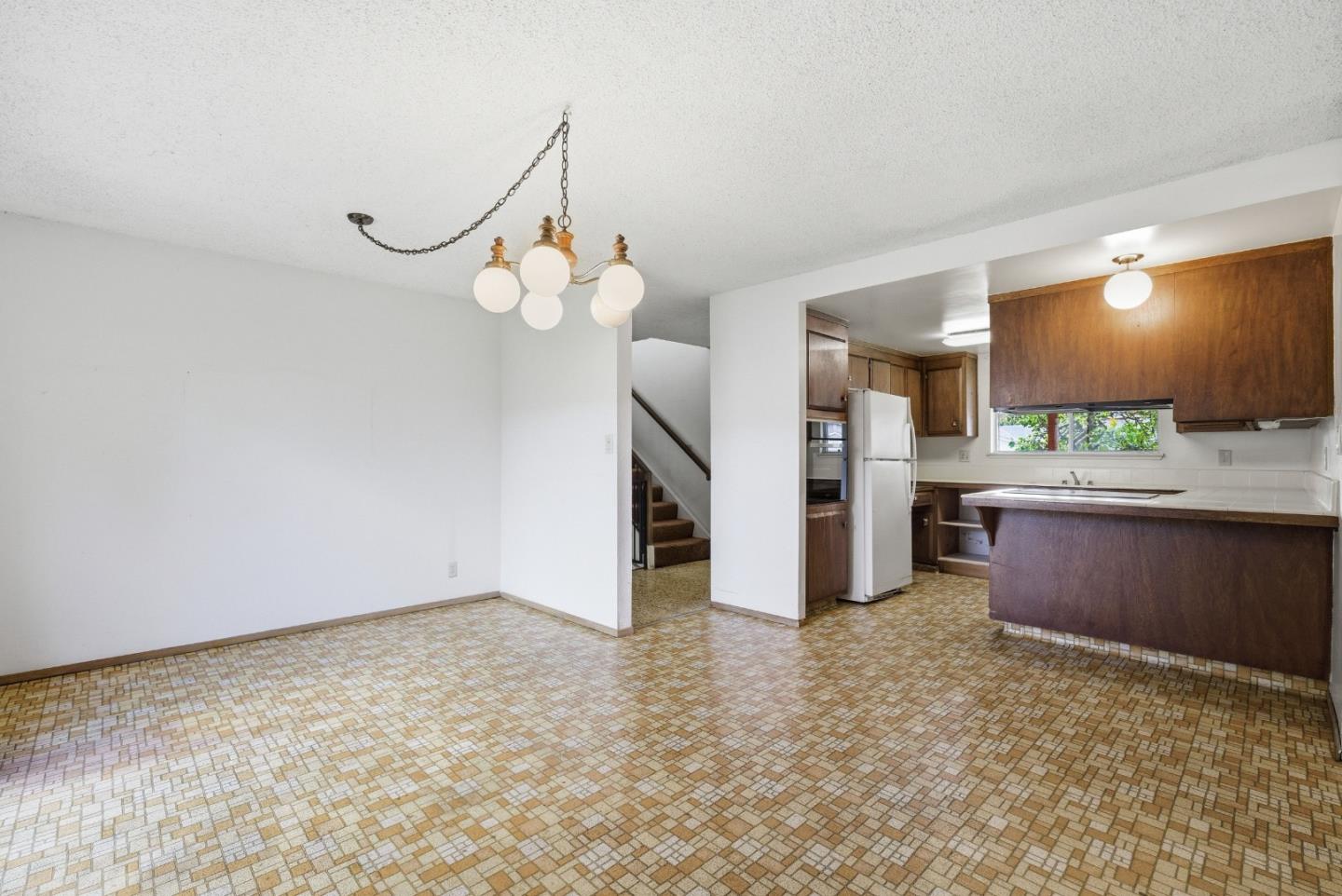 2261 Central Park Drive