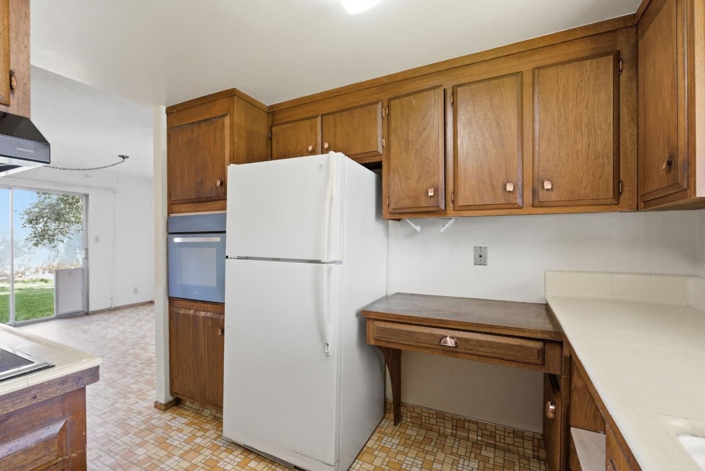 2261 Central Park Drive