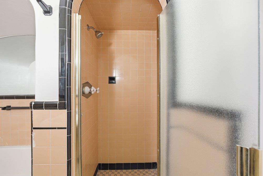 1555 Calaveras Avenue