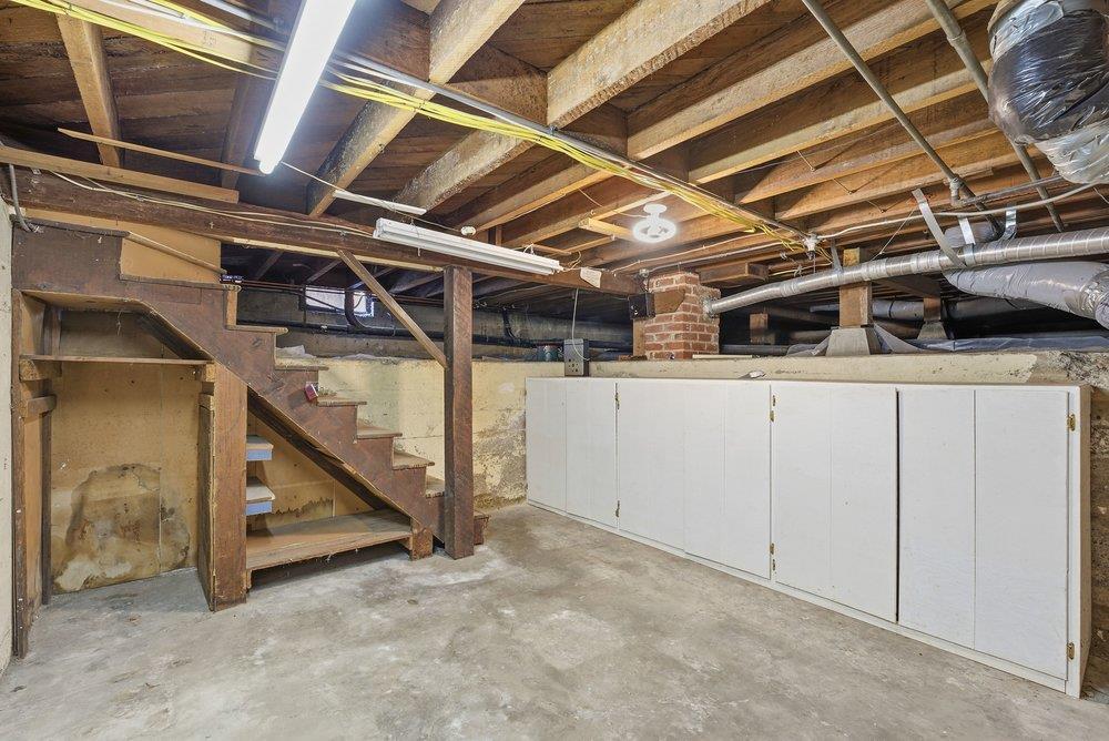 1555 Calaveras Avenue