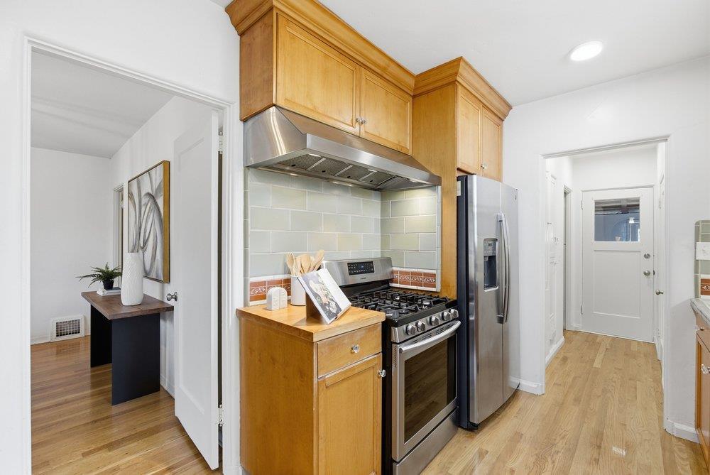 1555 Calaveras Avenue