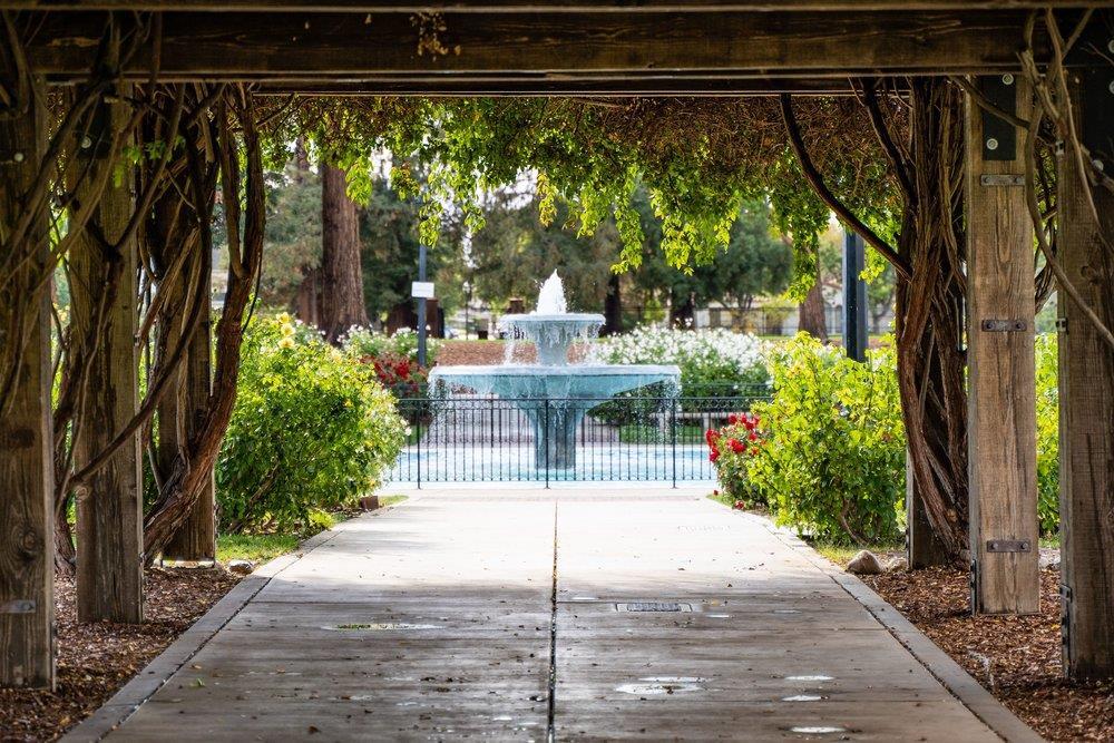 1555 Calaveras Avenue