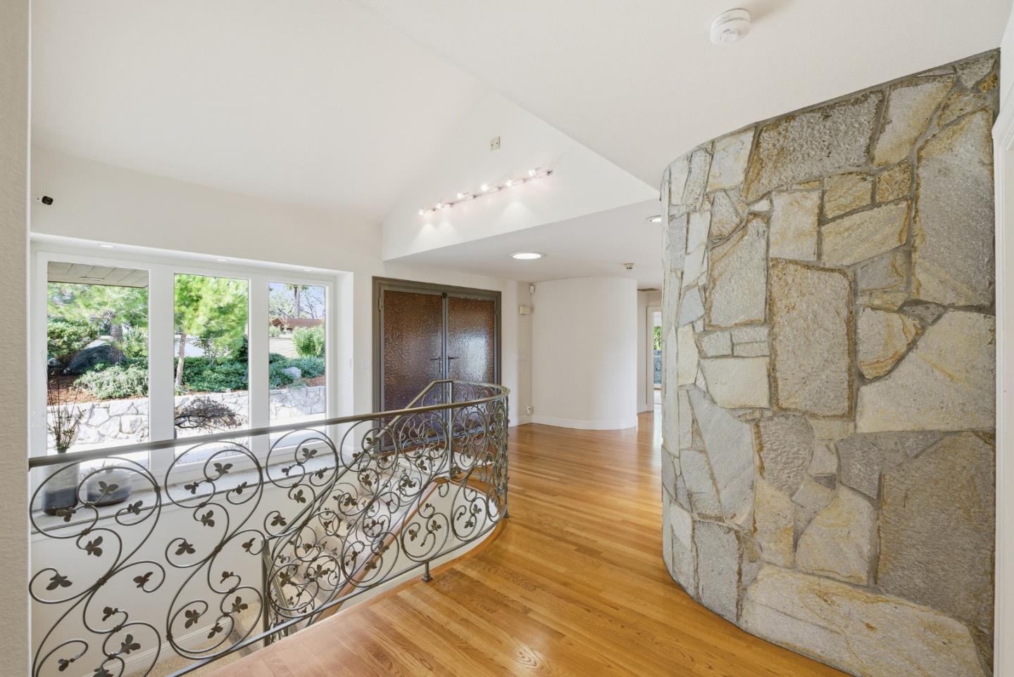 530 Santa Rosa Drive