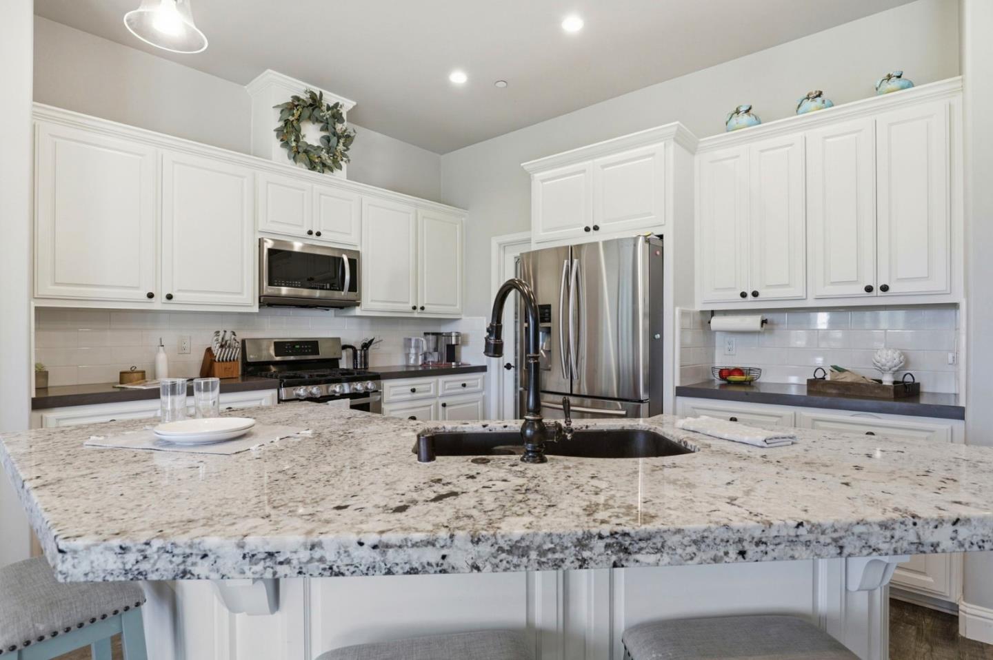 83 San Antonio Street