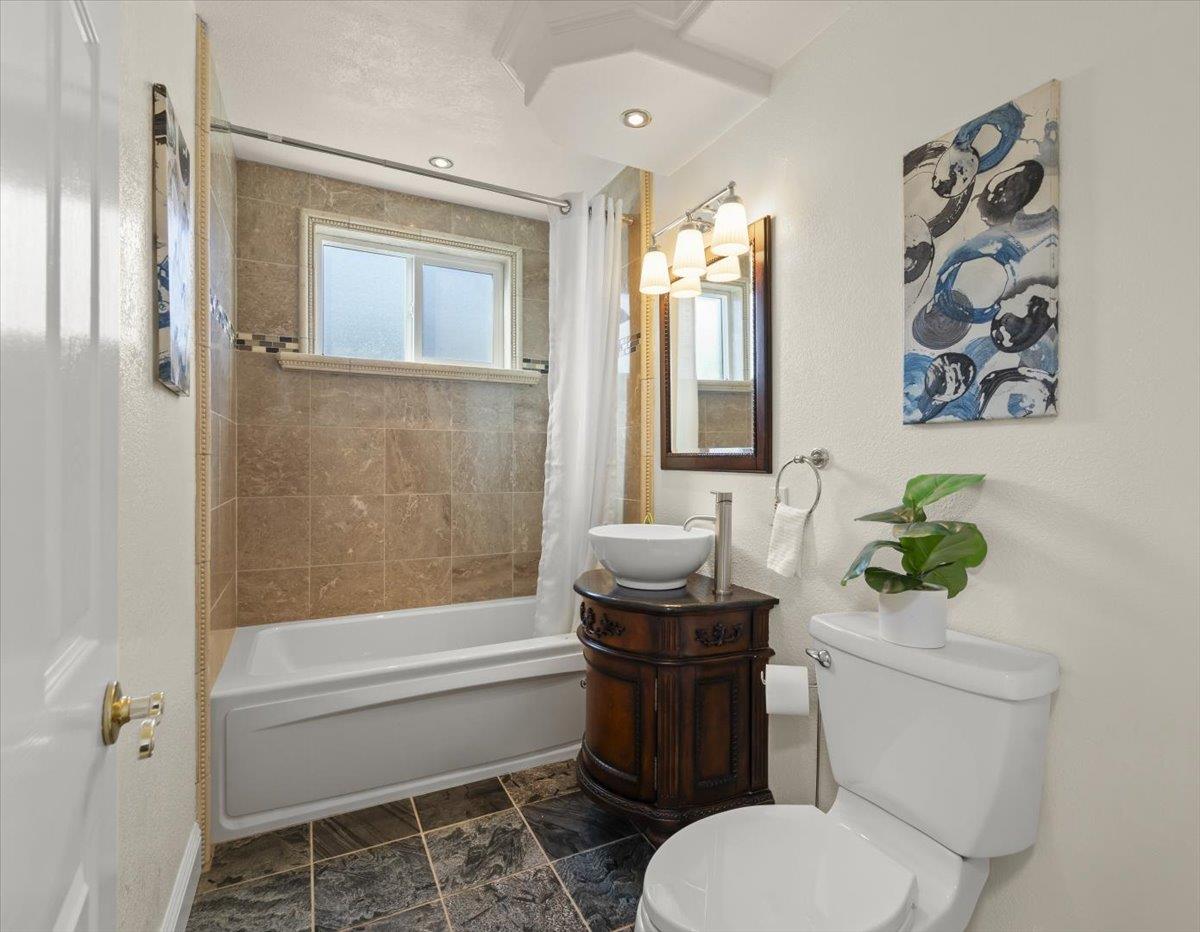 3393 Kathleen Street