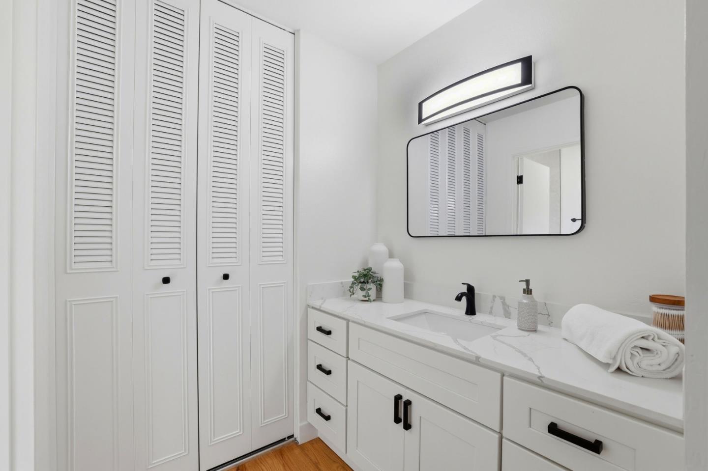 5031 Las Cruces Court