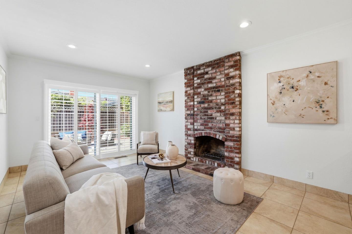 5031 Las Cruces Court