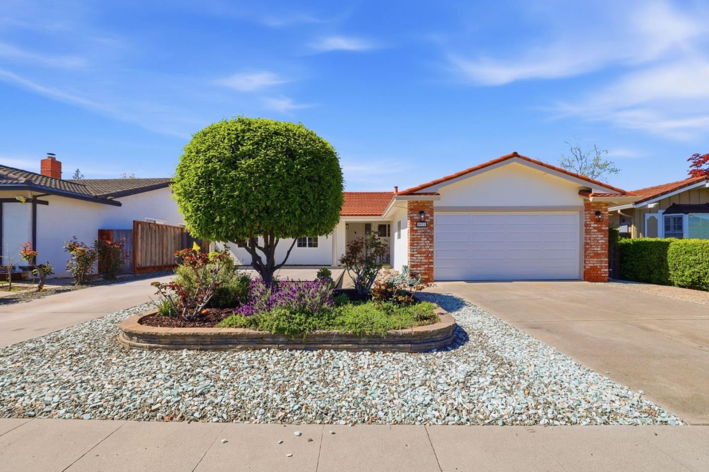 5031 Las Cruces Court