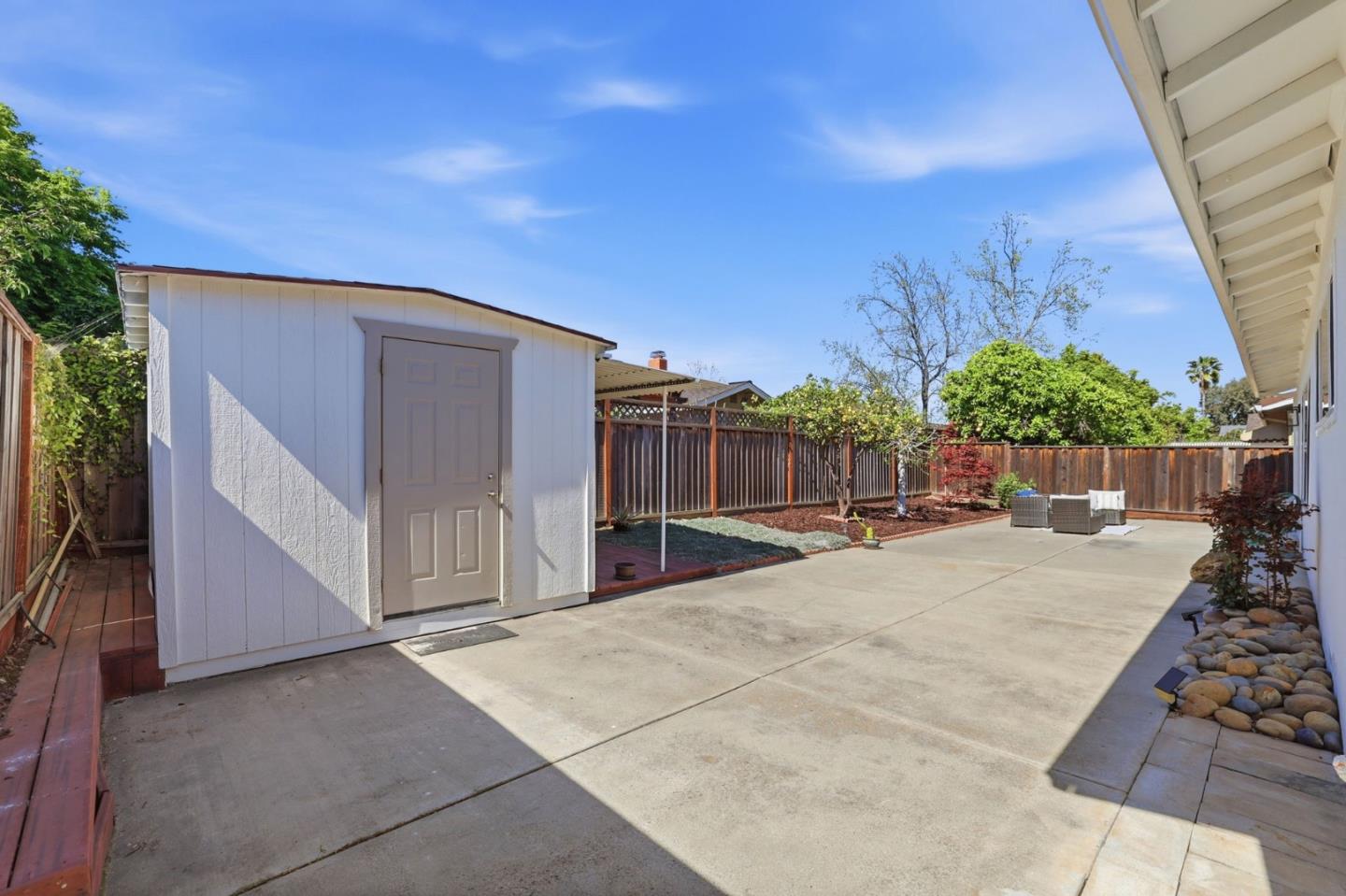 5031 Las Cruces Court