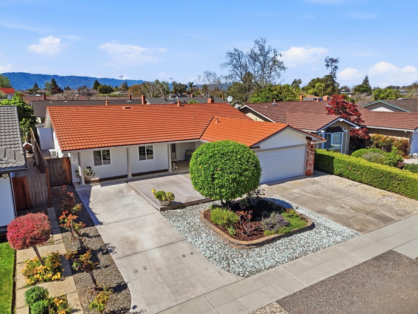 5031 Las Cruces Court