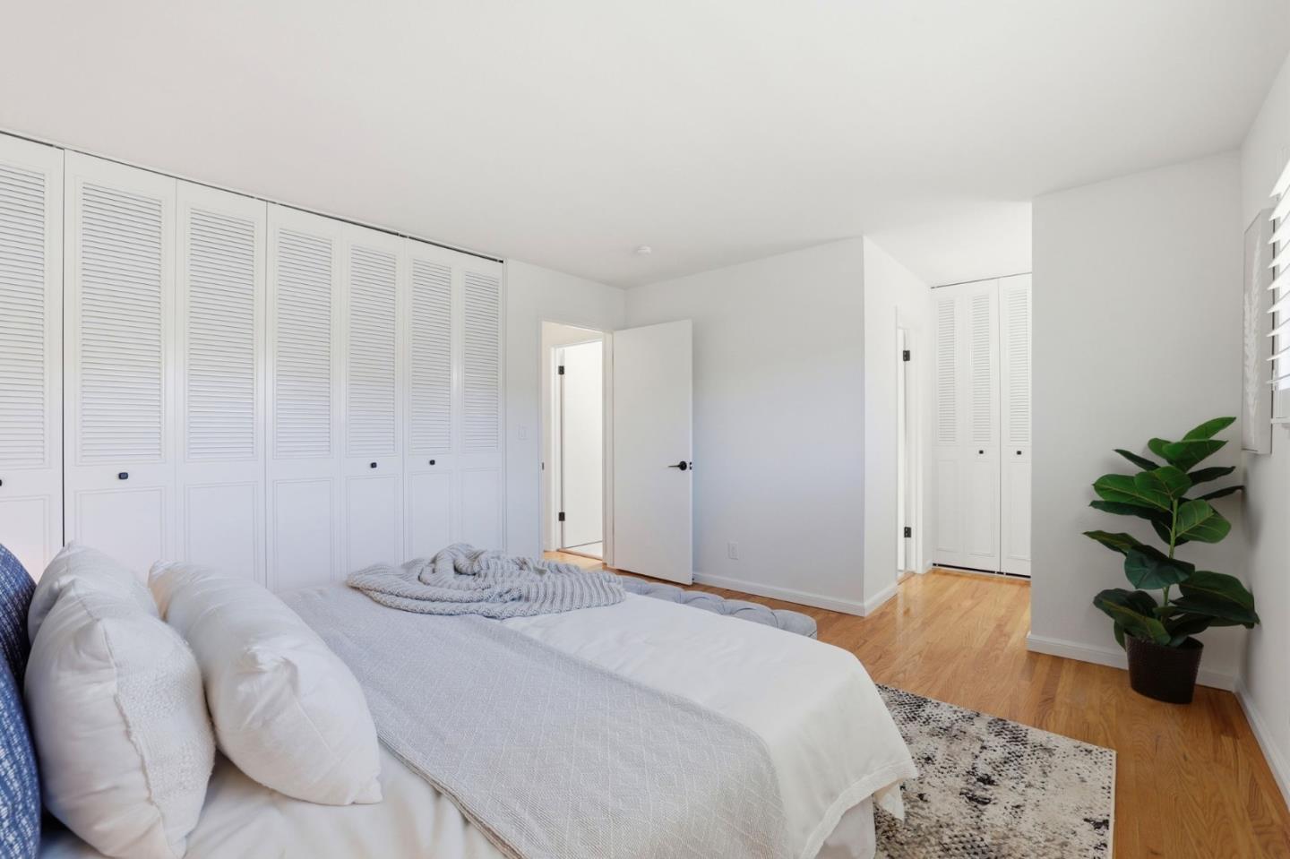 5031 Las Cruces Court