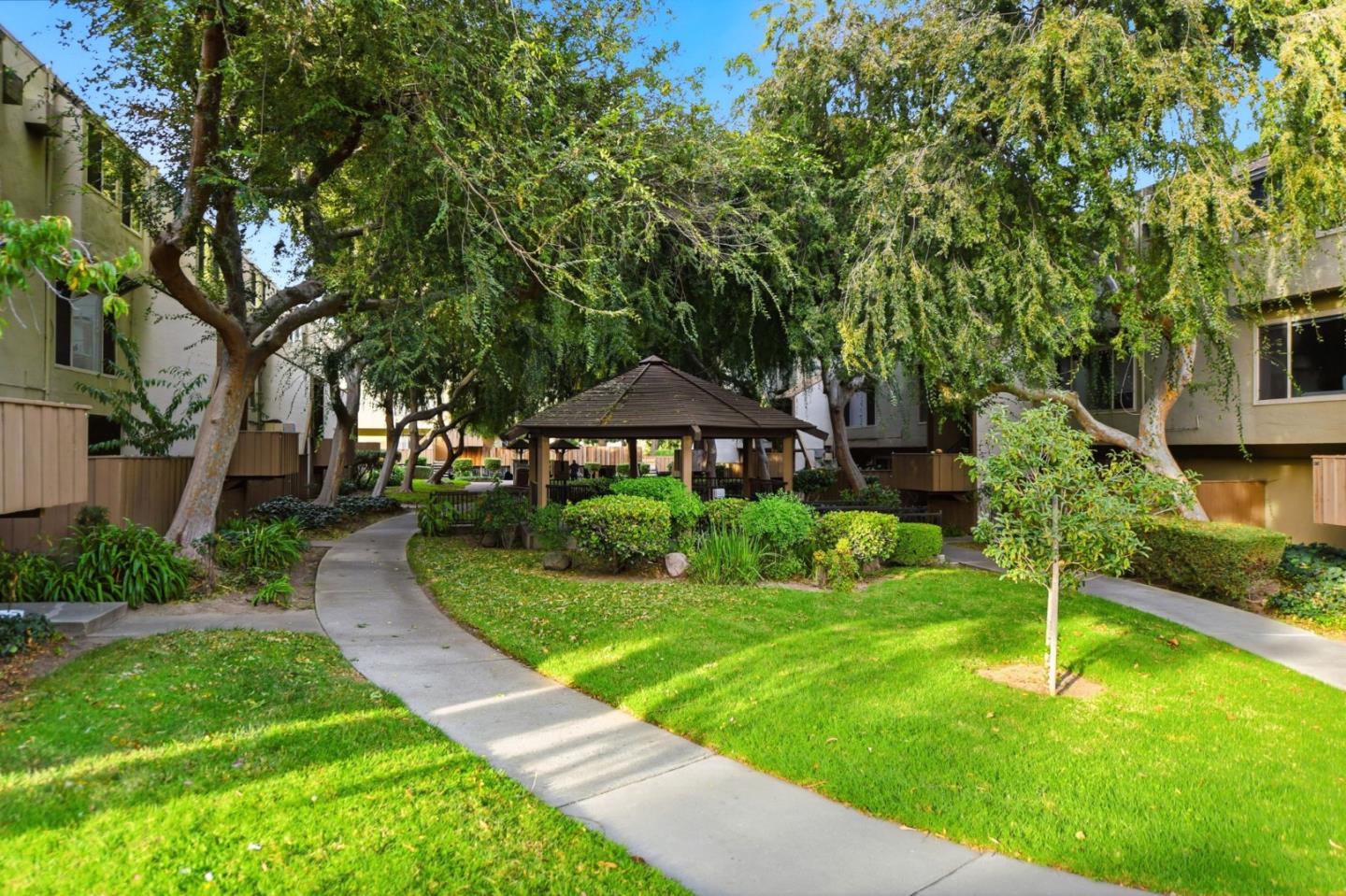 460 Auburn Way 5