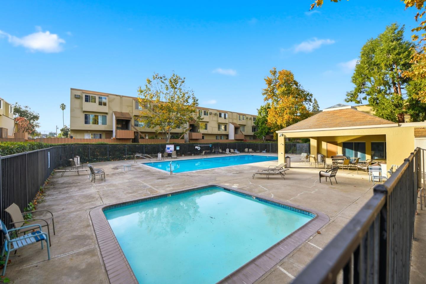 460 Auburn Way 5