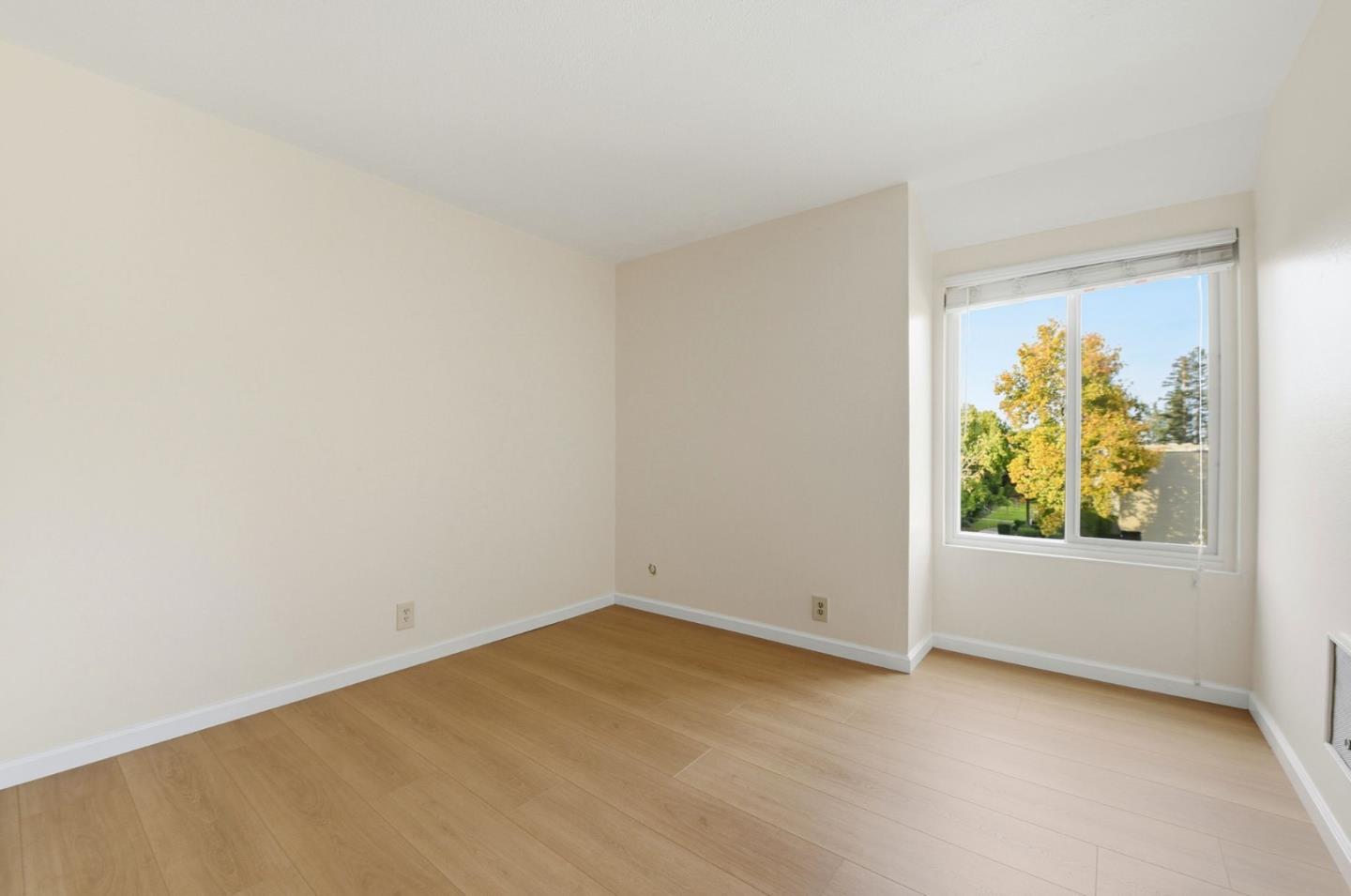 460 Auburn Way 5