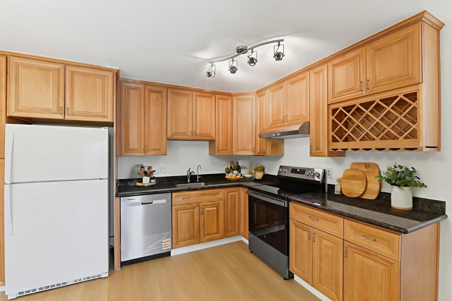 460 Auburn Way 5