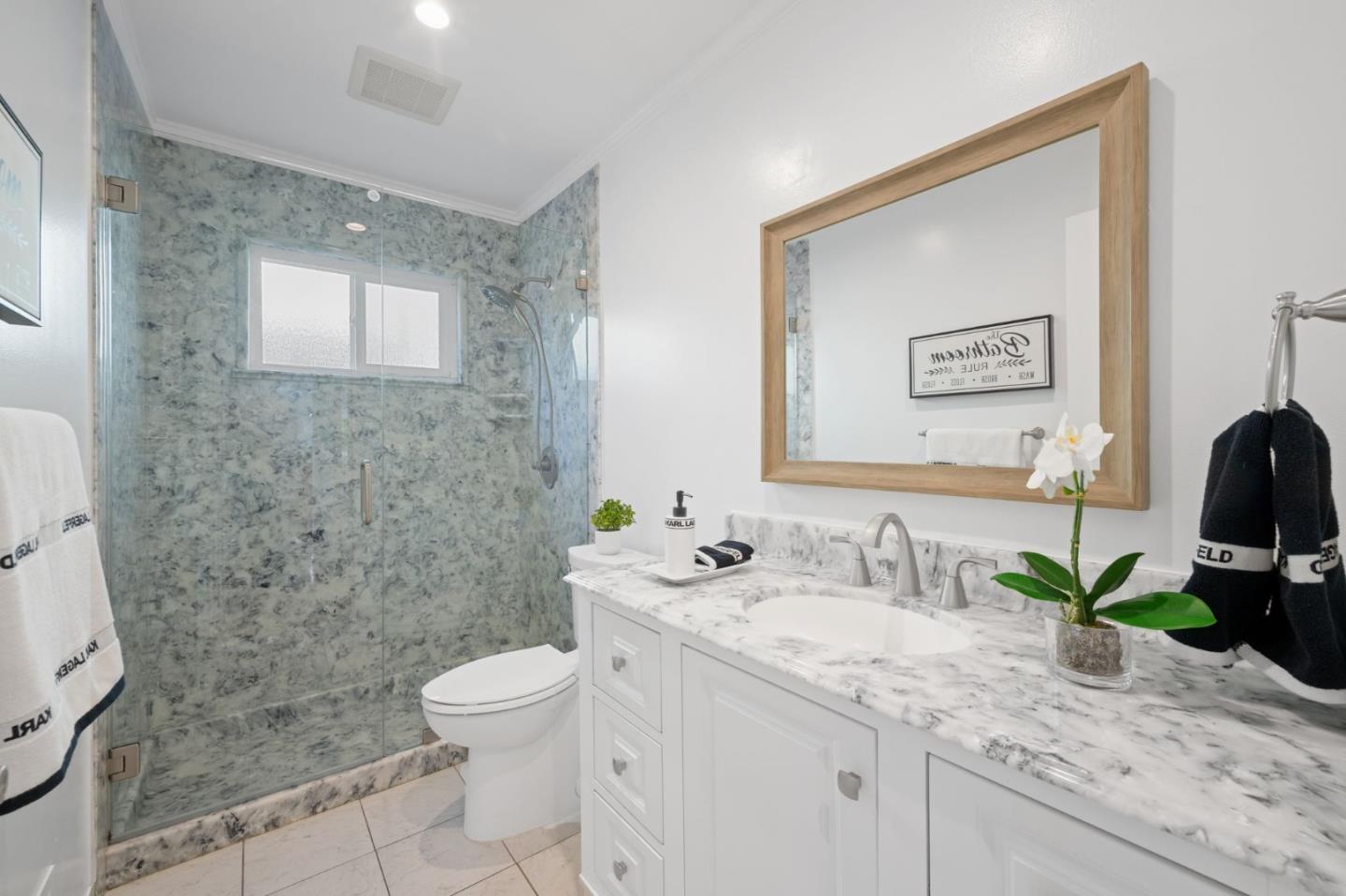 1096 Del Cambre Drive