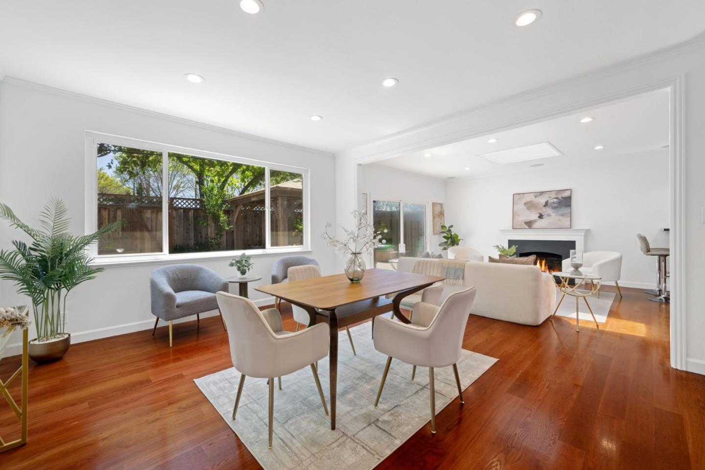 1096 Del Cambre Drive