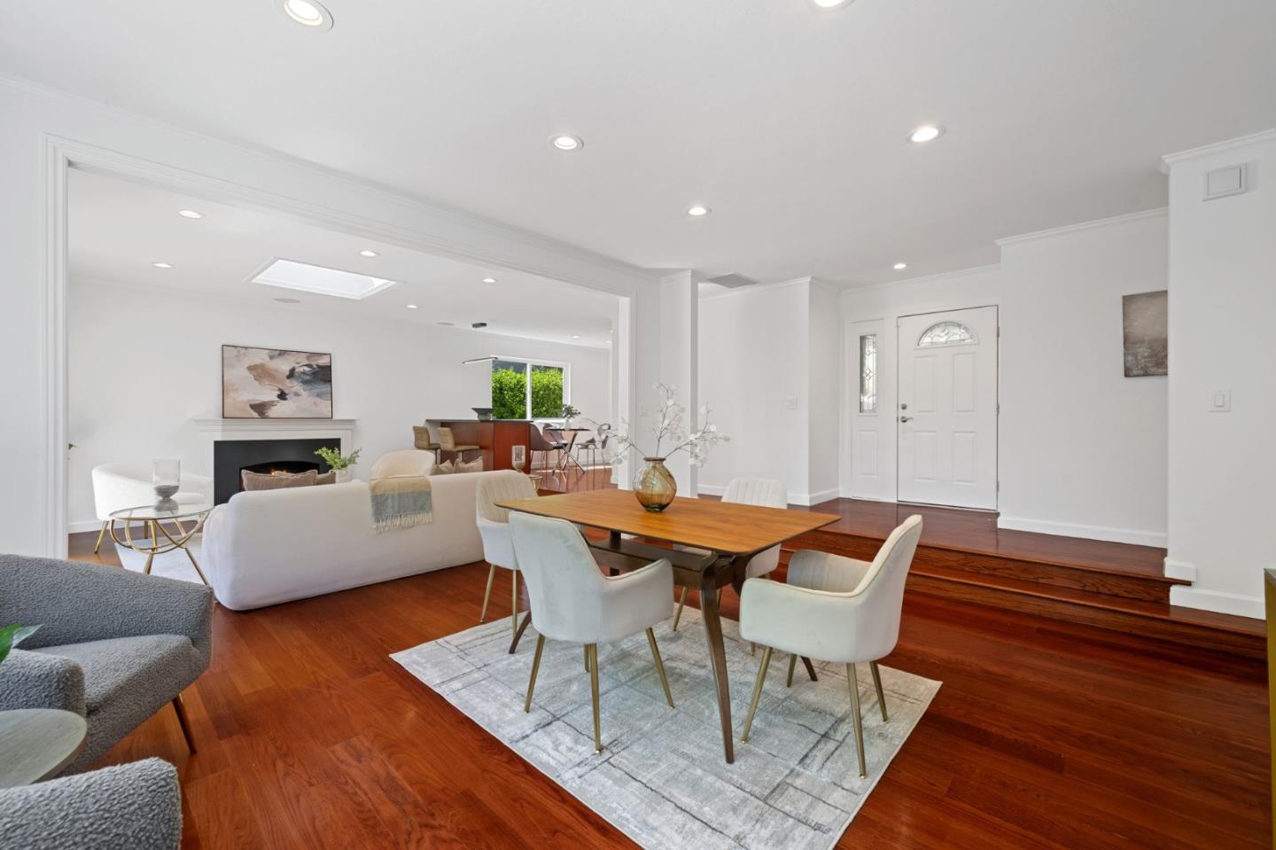 1096 Del Cambre Drive