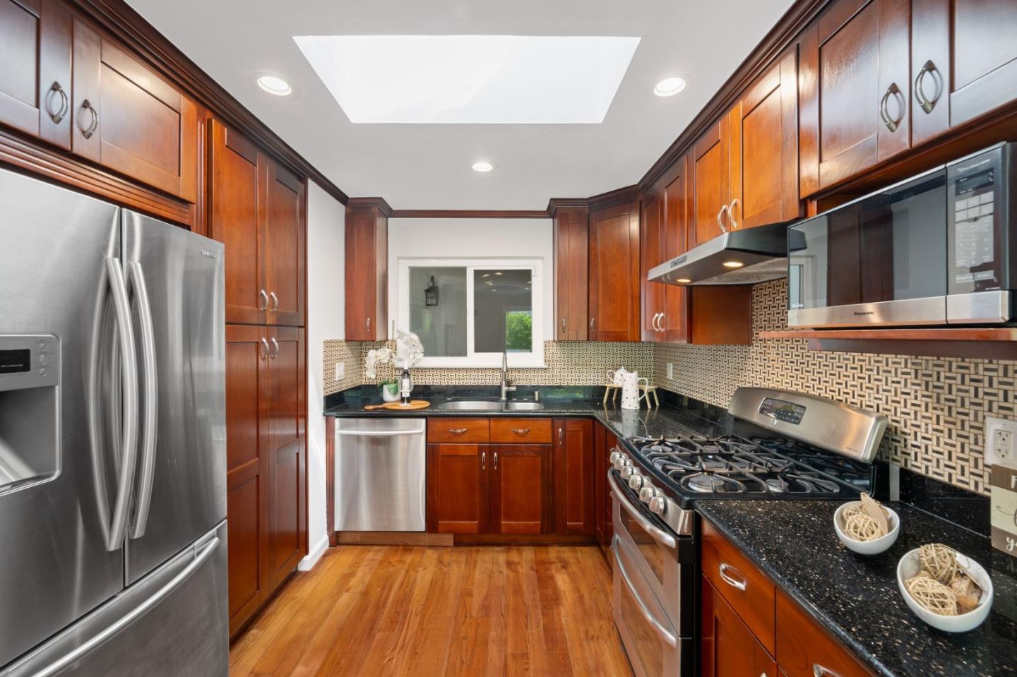 1096 Del Cambre Drive