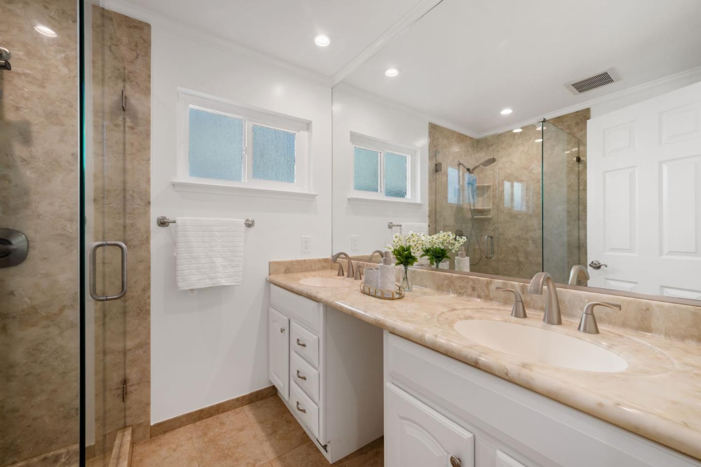 1096 Del Cambre Drive