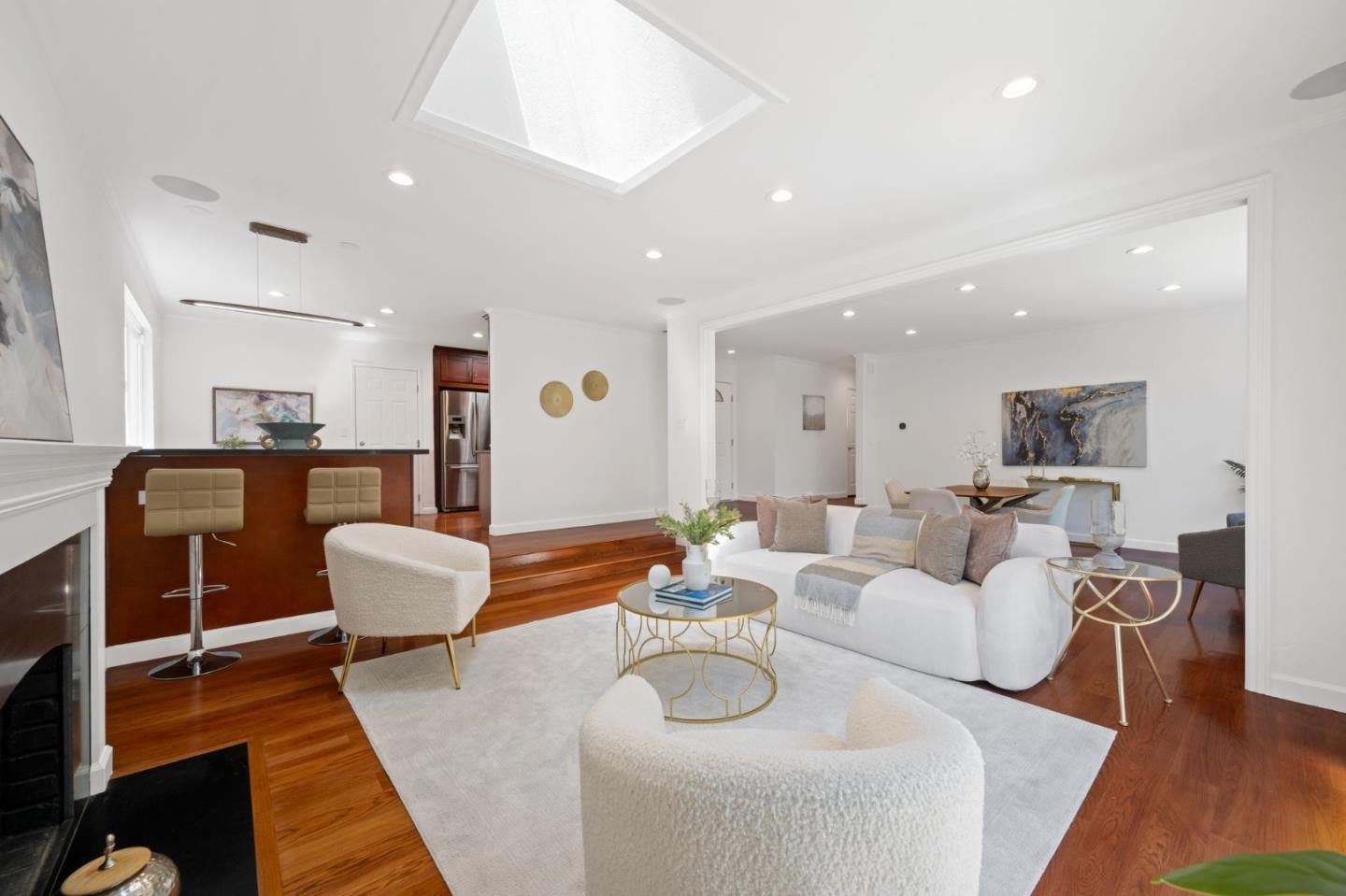 1096 Del Cambre Drive