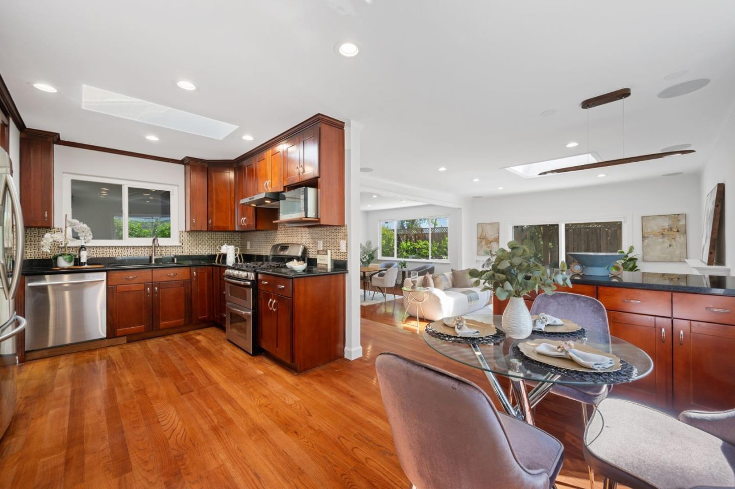 1096 Del Cambre Drive